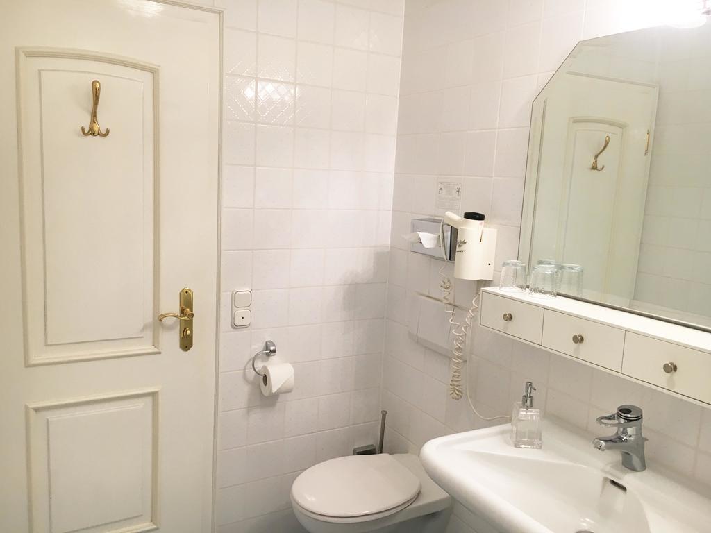 Hotel Krone Laudenbach  Extérieur photo