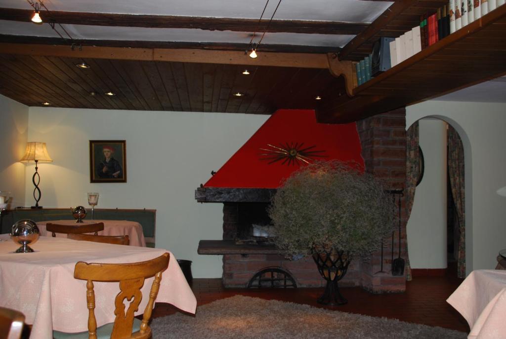 Hotel Krone Laudenbach  Extérieur photo